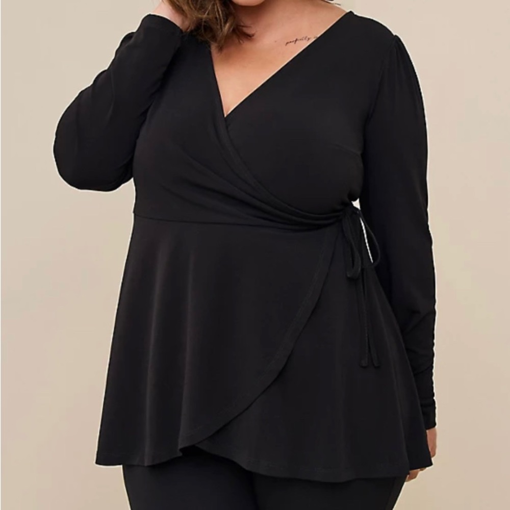 Torrid NWT size 2 black wrap long sleeve top